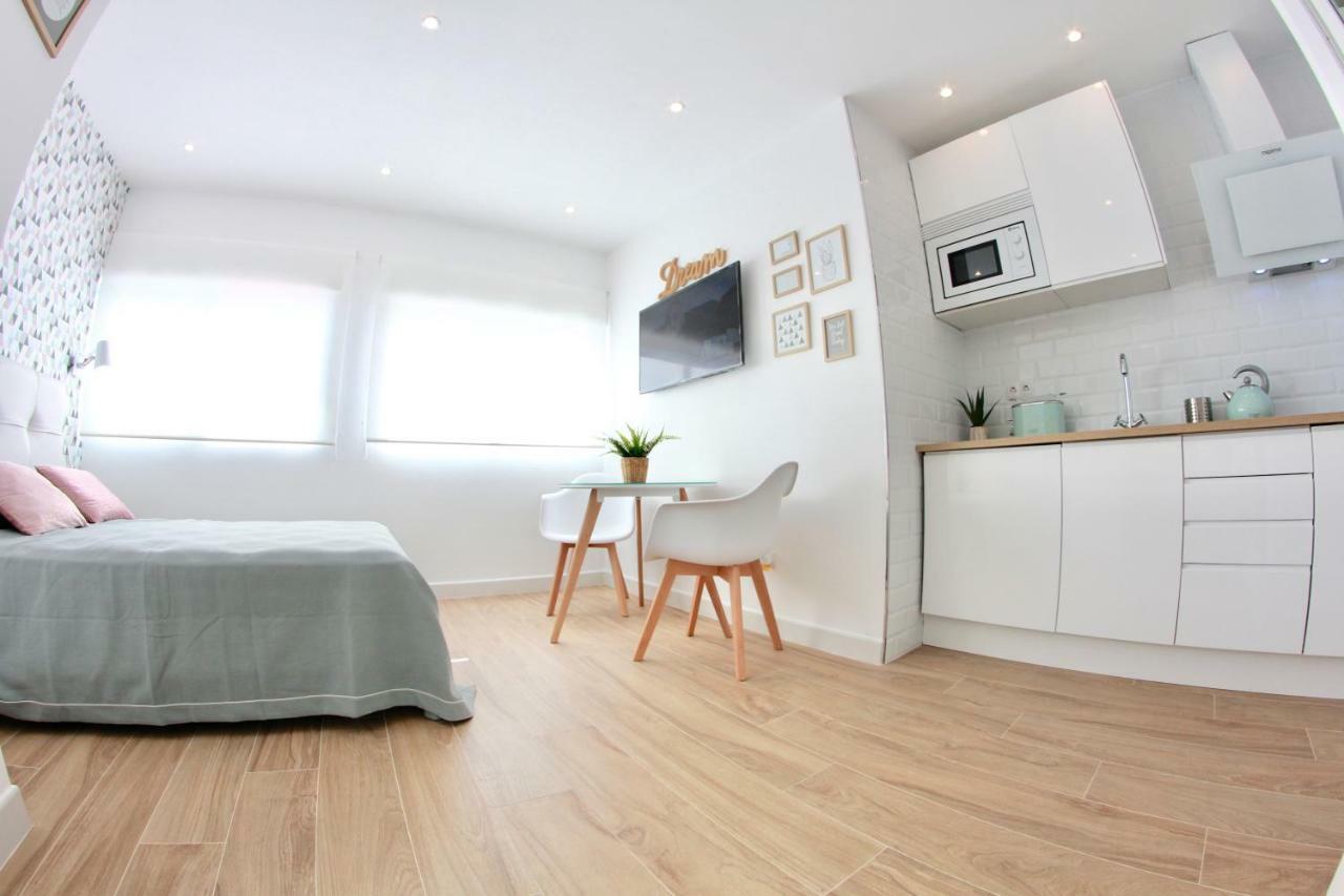 Lägenhet Studio på 25 m² i Torremolinos centrum med 1 badrum  Exteriör bild